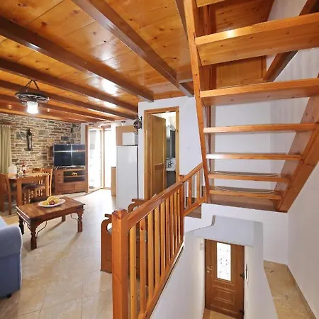 Traditional Centre House 펜션 스코펠로스 타운